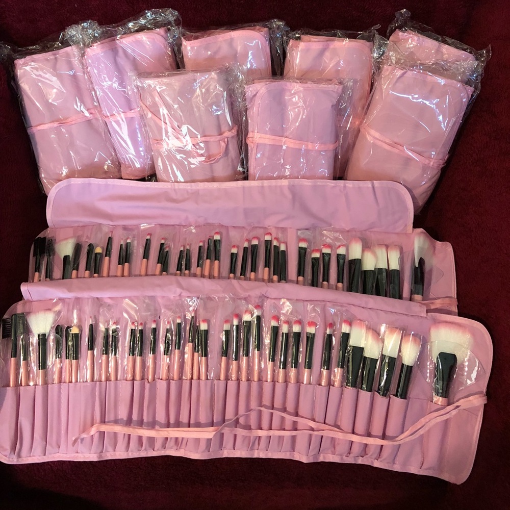 32 Pcs Makeup Brushes Pale Pink